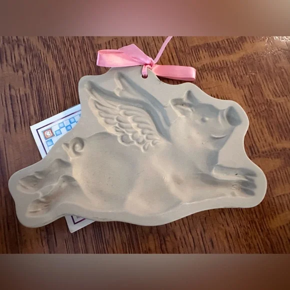 Brown Bag Decorative Flying Pig Cookie Mold - Picture 1 of 5